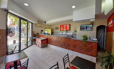Venta de importante fondo de comercio  Heladería  zona Villa Luzuriaga