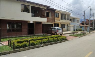 CASA EN VENTA SAN JAVIER MEDELLN INVERSIÓNISTAS