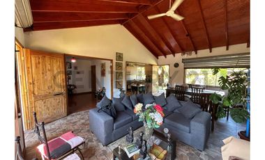 Se vende parcela amoblada en Paine