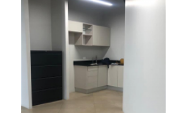 !!! Se Alquila Oficina en F&F 
