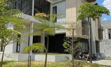 Luxury House in Hyarta Eco Village at Corner