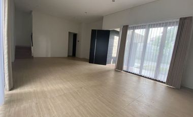 Luxury House in Hyarta Eco Village at Corner