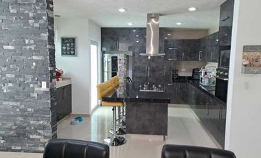 NORTE EN RUSCELLO SUPER AMPLIA Y EXCELENTES ESPACIOS