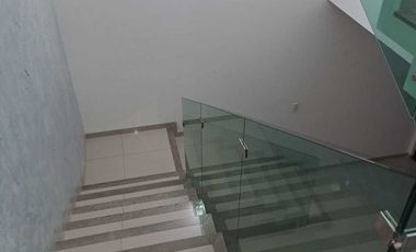 NORTE EN RUSCELLO SUPER AMPLIA Y EXCELENTES ESPACIOS