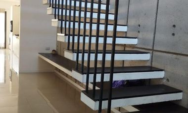 Excelente duplex en Barrio La Calandria, calidad unica!!!