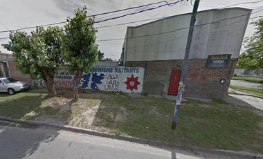 Galpon de 20x21 - y departamento interno de 3 amb - Venta - Lanus Oeste