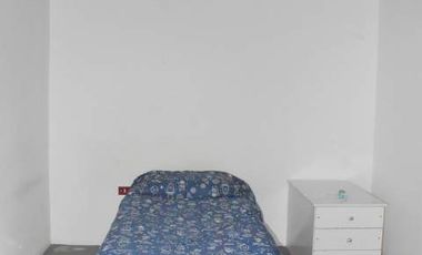 CASA CON PILETA EN BARRIO PARQUE GOLF