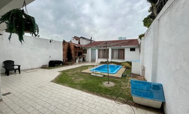 IMPECABLE CHALET DE 5 AMB