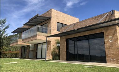 Venta de Casa Campestre en el Alto de Palmas Envigado