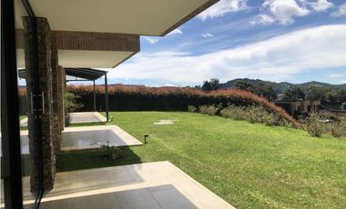 Venta de Casa Campestre en el Alto de Palmas Envigado