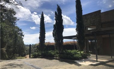 Venta de Casa Campestre en el Alto de Palmas Envigado
