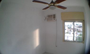 DEPARTAMENTO DE 3 DORMITORIOS CÉNTRICO EN POSADAS. A PASOS DE LA COSTANERA. VISTA AL RÍO.-