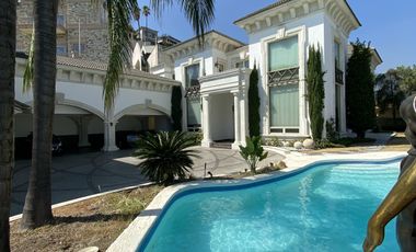 Expectacular casa de Lujo, en Col. San Patricio $75,000,000