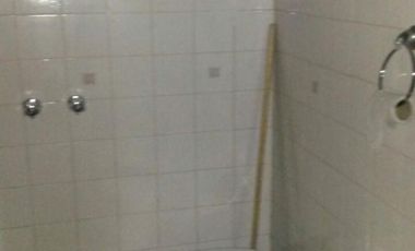 DUPLEX DE CATEGORÍA A POCAS CADRAS DE LA ESTACIÓN