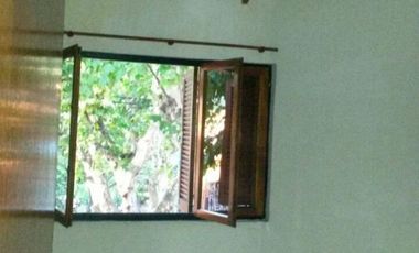 DUPLEX DE CATEGORÍA A POCAS CADRAS DE LA ESTACIÓN