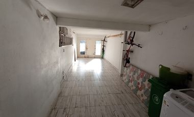 Chalet reciclado, 5 amb. con garage doble y jardín.