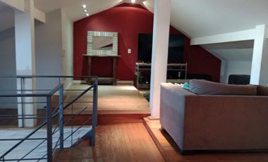 Chalet reciclado, 5 amb. con garage doble y jardín.