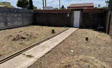 Casa A Reciclar 3 Amb. Sobre Lote 220 m2 En Venta- Ituzaingó Norte