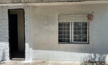 Casa A Reciclar 3 Amb. Sobre Lote 220 m2 En Venta- Ituzaingó Norte