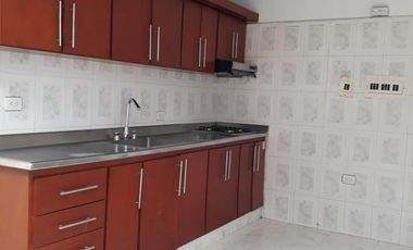 casa en venta en av. libertadores, prados ii. Cod V1388