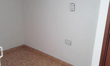 casa en venta en av. libertadores, prados ii. Cod V1388