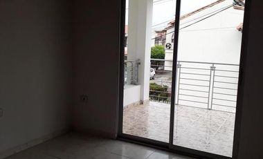casa en venta en av. libertadores, prados ii. Cod V1388