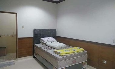 Disewakan rumah cantik Lokasi Bintaro sektor 4 Pondok Aren, Tangerang selatan