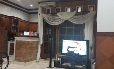 Disewakan rumah cantik Lokasi Bintaro sektor 4 Pondok Aren, Tangerang selatan