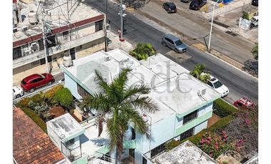 Propiedad en Venta: Ubicación Estratégica y Potencial Residencial o Comercial