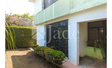 Propiedad en Venta: Ubicación Estratégica y Potencial Residencial o Comercial
