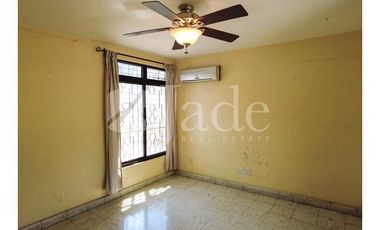 Propiedad en Venta: Ubicación Estratégica y Potencial Residencial o Comercial