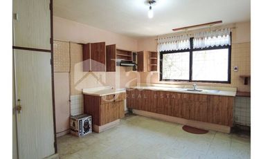Propiedad en Venta: Ubicación Estratégica y Potencial Residencial o Comercial