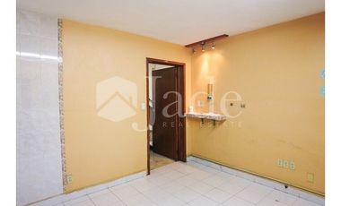 Propiedad en Venta: Ubicación Estratégica y Potencial Residencial o Comercial