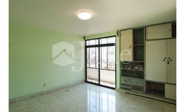 Propiedad en Venta: Ubicación Estratégica y Potencial Residencial o Comercial