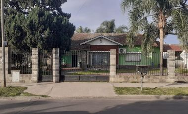 IMPORTANTE PROPIEDAD EN 2 LOTES EN ESQUINA -IDEAL INVERSORES