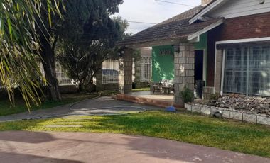 IMPORTANTE PROPIEDAD EN 2 LOTES EN ESQUINA -IDEAL INVERSORES