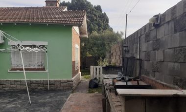 IMPORTANTE PROPIEDAD EN 2 LOTES EN ESQUINA -IDEAL INVERSORES
