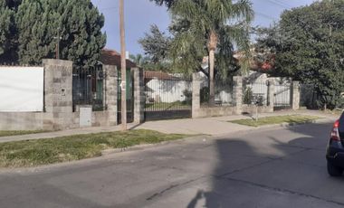 IMPORTANTE PROPIEDAD EN 2 LOTES EN ESQUINA -IDEAL INVERSORES