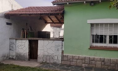 IMPORTANTE PROPIEDAD EN 2 LOTES EN ESQUINA -IDEAL INVERSORES