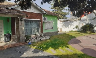 IMPORTANTE PROPIEDAD EN 2 LOTES EN ESQUINA -IDEAL INVERSORES