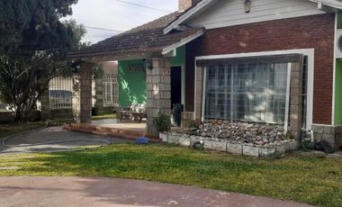 IMPORTANTE PROPIEDAD EN 2 LOTES EN ESQUINA -IDEAL INVERSORES