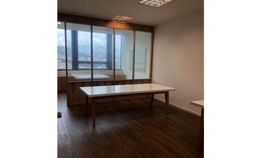 VENTA DE OFICINA EN EL POBLADO P13