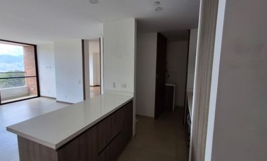 apartaestudio en arriendo en loma de las brujas. Cod A214079