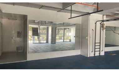 LOCAL COMERCIAL 411m2