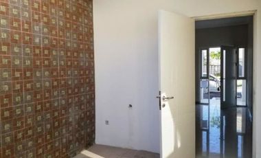 Rumah 2 lantai siap huni di BOSTON-ext di perum Puri Surya Jaya, Strategis