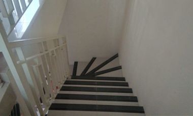 Rumah minimalis 2 lantai dekat Umbulharjo