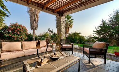 Amplia y hermosa casa en arriendo, condominio Arboretum, Peñalolén