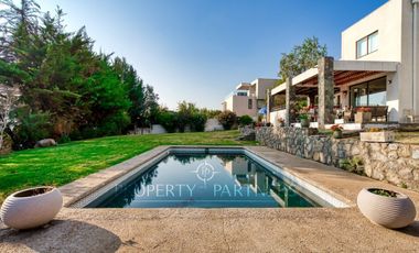 Amplia y hermosa casa en arriendo, condominio Arboretum, Peñalolén