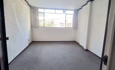 Oficina en Venta en Calle Arlegui con Plaza de Viña