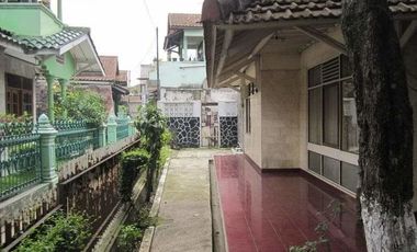 Rumah Lama Sangat Strategis Hitung Tanah Sayap Cibabat Cimahi